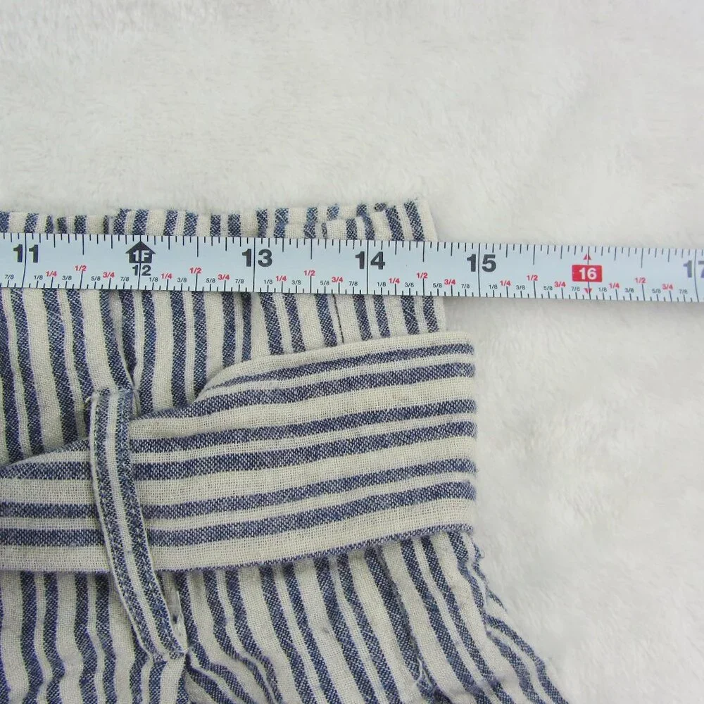 A. Calin Pinstripe Women's Shorts Size M - Picture 7 of 11